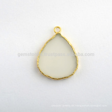 Natürlicher weißer Chalcedon Slice Edelstein Bezel Charm, handgefertigte Micron Gold überzogene Sterling Silber Lünette Connector und Charme